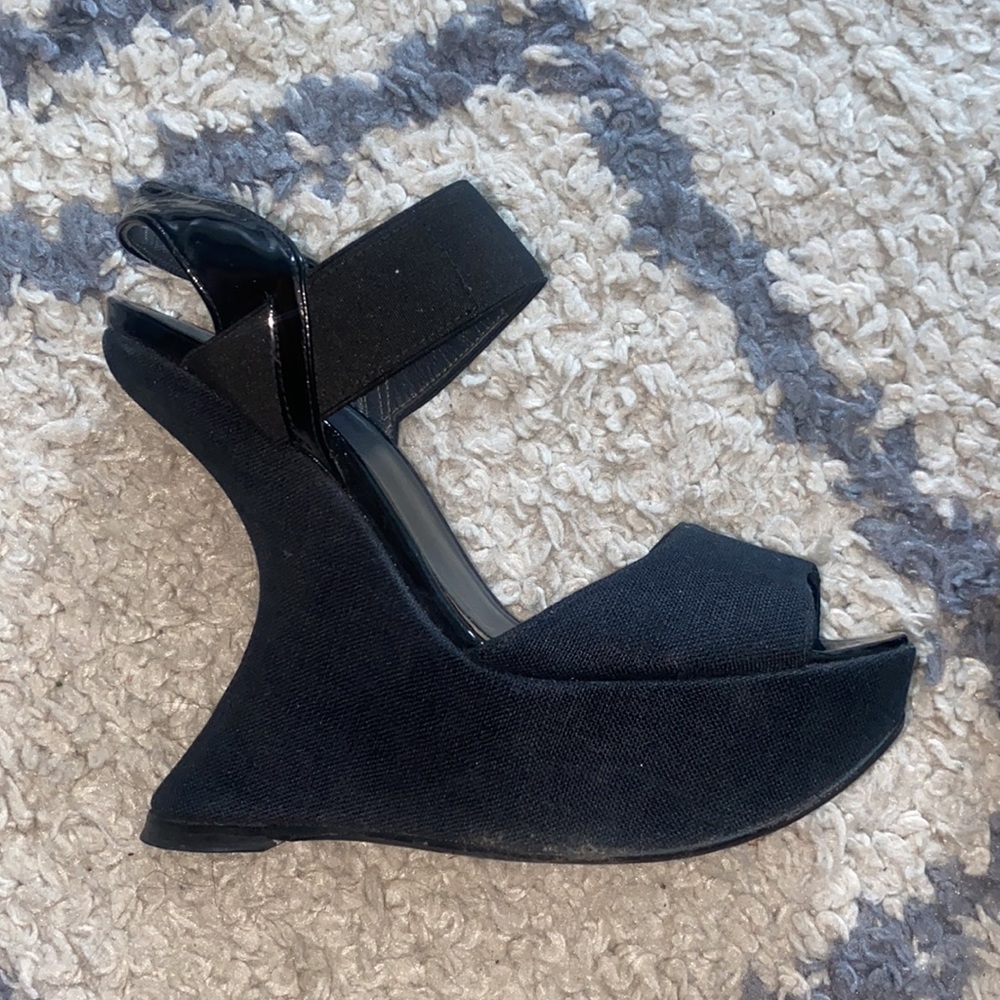 Stuart Weitzman Heels - Picture 2 of 4